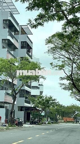 Căn hộ studio mới xây dựng ngay cổng trường Đại Học FPT