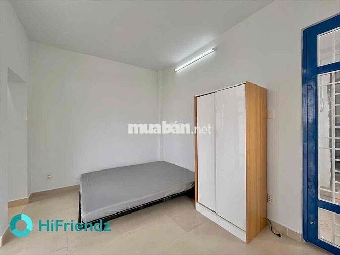 Phòng ban công 30m2 ngay mặt tiền Trần Xuân Soạn, gần cầu Kênh Tẻ,TDTU