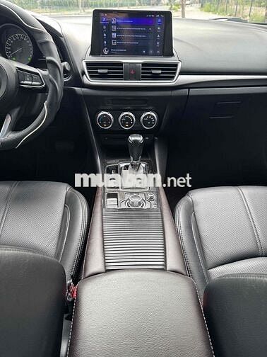 Mazda Mazda 3 2017 Trắng 1.5L Tự động 6 cấp