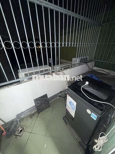 CĂN HỘ BAN CÔNG CỬA SỔ NGAY NGUYỄN TRỌNG TUYỂN GẦN KHU SÂN BAY