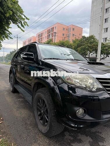 Toyota Fortuner 2024 Dầu 7 chỗ màu Đen