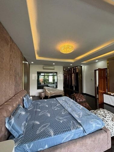 Cần bán Biệt thự 900m có hồ bơi cây ăn quả sân vườn, khu biệt thự 70