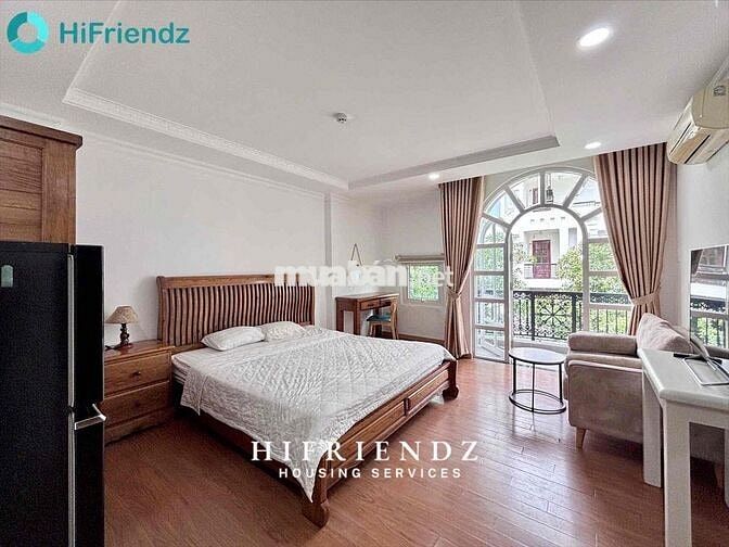 Căn hộ mới cho thuê ban công thoáng full nội thất ngay CMT8, Quận 3