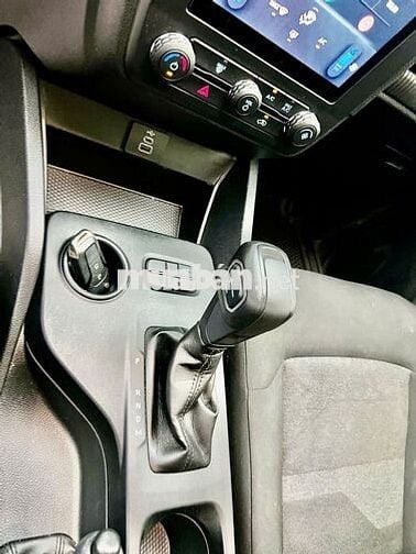 Ford Ranger XLS 2.0L AT 2025 Đen 20.000km