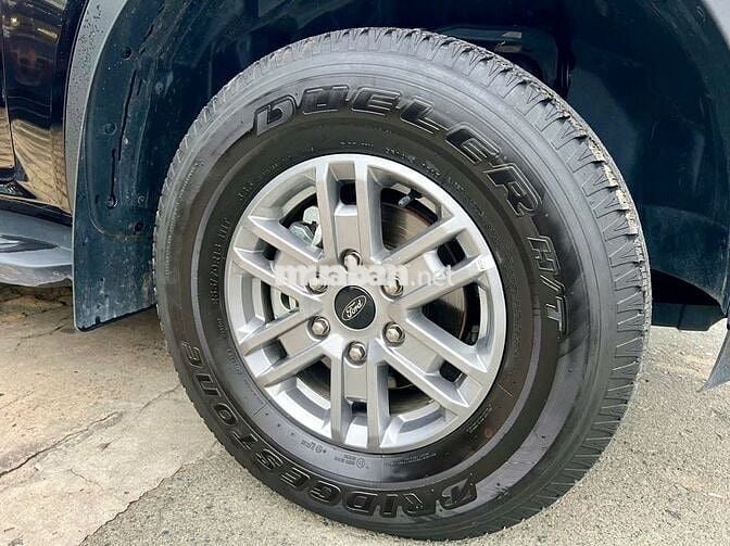 Ford Ranger XLS 2.0L AT 2025 Đen 20.000km