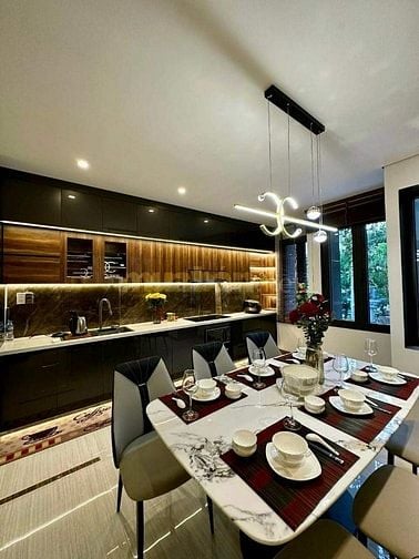 Hạ 900 Triệu , Đường 8m , Tô Hiệu ,  5 Lầu Còn 7.5 Tỷ 