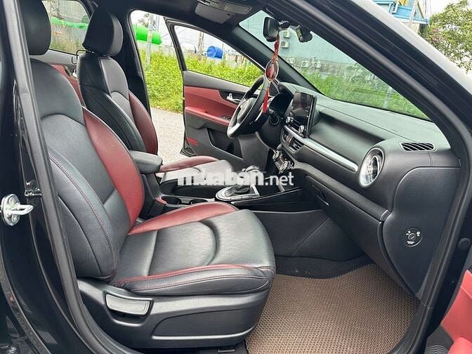 Kia K3 Pre 2022 32000 km Đen