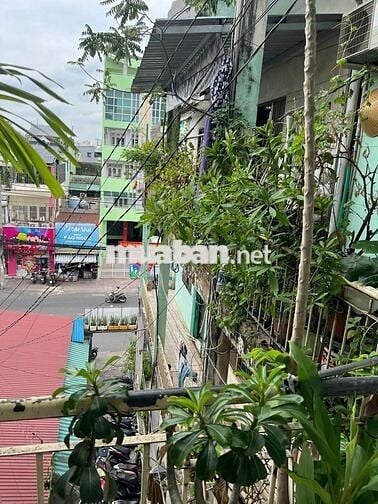 Cho thuê căn hộ khép kín giá rẻ, mặt tiền CMT8, P. Hòa Hưng, TP. HCM