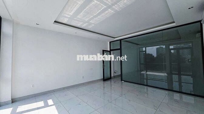Văn phòng đẹp 80m2 MT Nguyễn Thị Nhung, Vạn Phúc giá chỉ 11tr