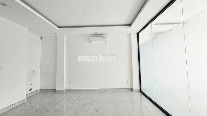 Văn phòng đẹp 80m2 MT Nguyễn Thị Nhung, Vạn Phúc giá chỉ 11tr