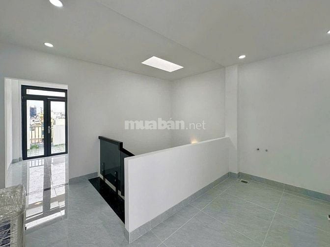 Nhà đẹp Bình Tân giáp Nguyễn Sơn Tân Phú, 4.35x16m, Trệt Lửng 2 Lầu ST