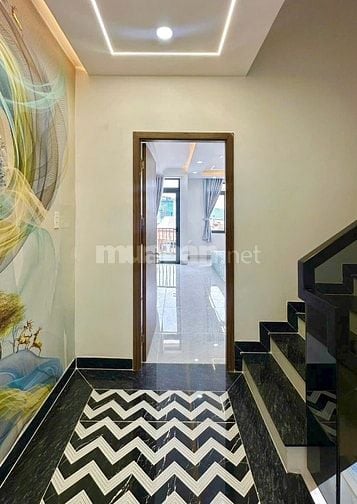 Nhà đẹp Bình Tân giáp Nguyễn Sơn Tân Phú, 4.35x16m, Trệt Lửng 2 Lầu ST