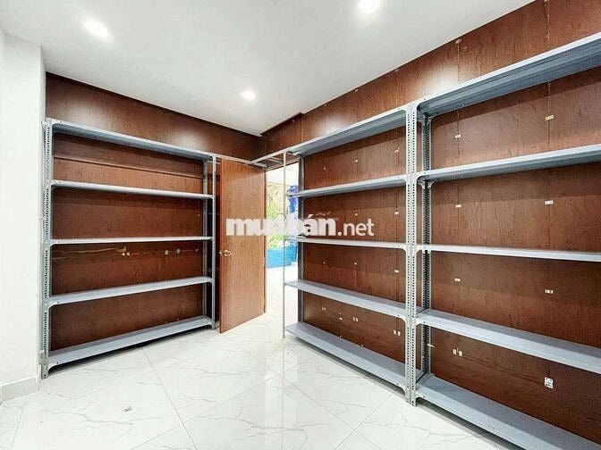 Nguyên tầng văn phòng góc 2 mặt tiền cực thoáng full nội thất,