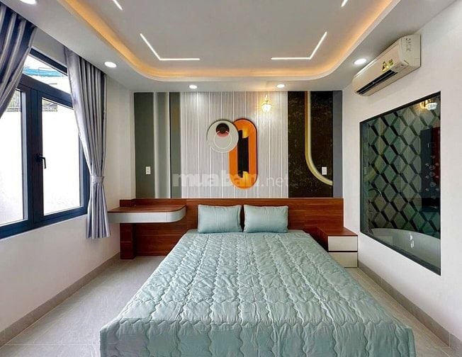 Nhà đẹp Bình Tân giáp Nguyễn Sơn Tân Phú, 4.35x16m, Trệt Lửng 2 Lầu ST