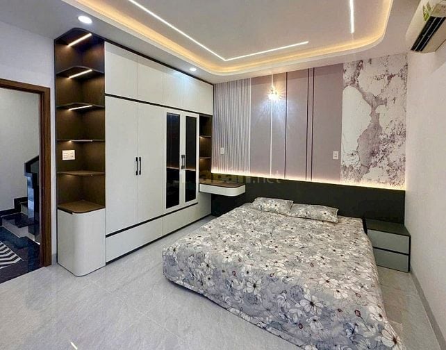 Nhà đẹp Bình Tân giáp Nguyễn Sơn Tân Phú, 4.35x16m, Trệt Lửng 2 Lầu ST