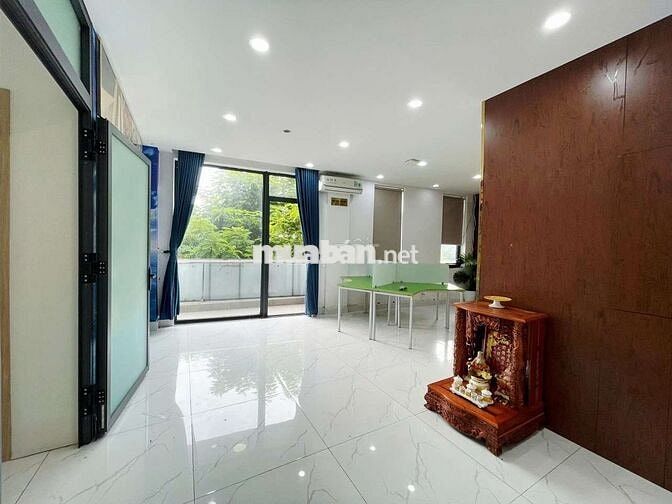 Nguyên tầng văn phòng góc 2 mặt tiền cực thoáng full nội thất,
