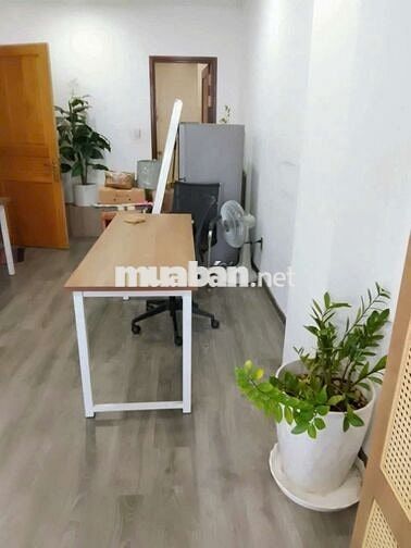 Văn phòng 35m2 full nội thất tại Vạn Phúc city giá chỉ 7,9tr