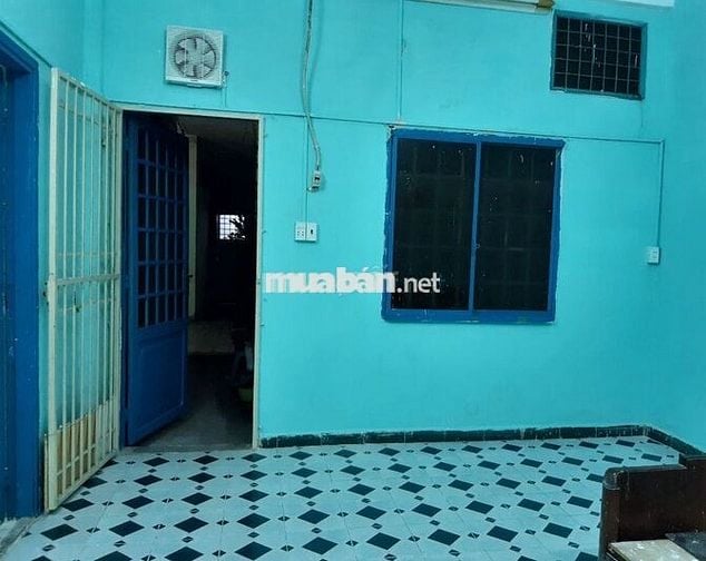 Cho thuê căn hộ khép kín giá rẻ, mặt tiền CMT8, P. Hòa Hưng, TP. HCM
