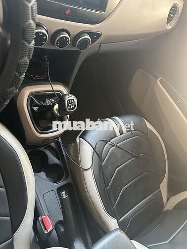 Hyundai i10 2016 Số sàn Bạc