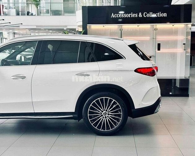 Mercedes-Benz GLC 300 4Matic V3 Trưng bày