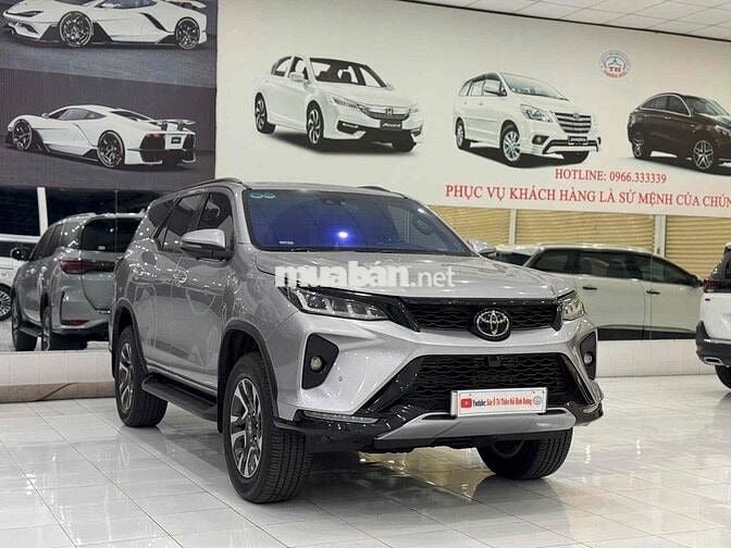 Toyota Fortuner Legender 2022 2.8L 4x4 AT Bạc