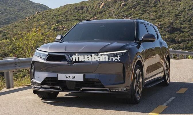 VinFast VF9 7 chỗ màu Xám