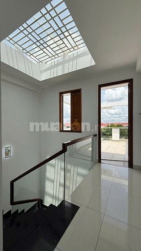 NHÀ ĐẸP 4 TẦNG 4PN - HẼM XE TẢI SÁT MT - GIÁ NHỈNH 4 XX TỶ TL.