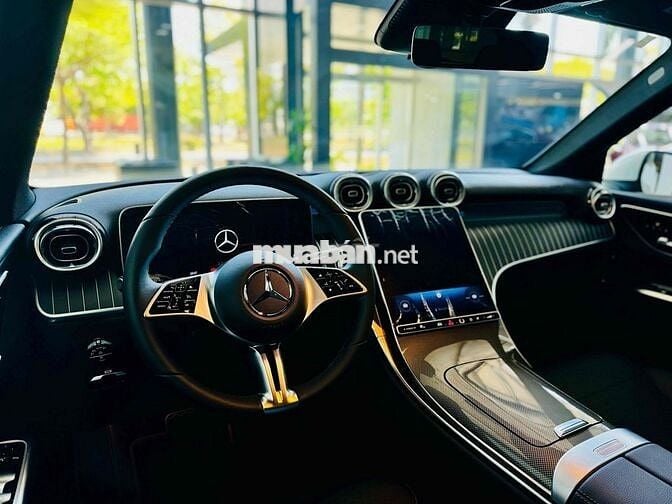Mercedes-Benz GLC 200 4Matic V2 Trưng Bày