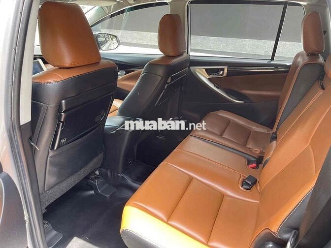 Toyota Innova 2019 XS2019G Số tự động Bạc