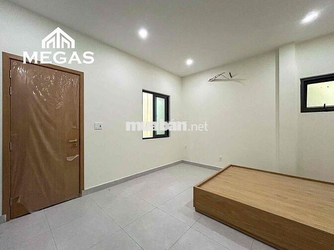 PHÒNG CÁCH ĐH NGÂN HÀNG, SPKT 5 PHÚT — HOÀNG DIỆU 2 GIÁ CHỈ 4x