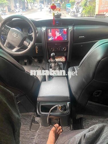 Toyota Fortuner 2021 Số sàn Trắng