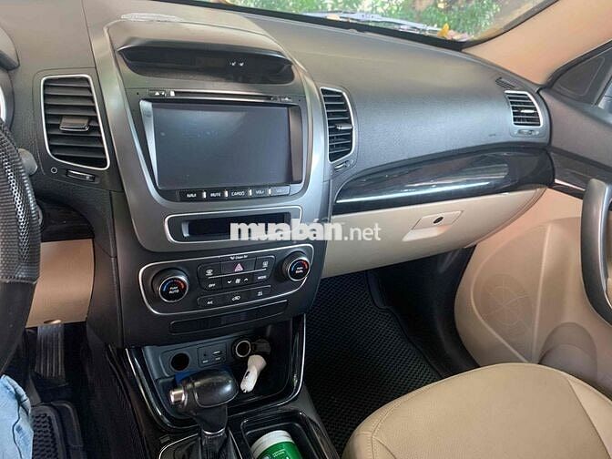Kia Sorento 7 chỗ Xăng màu Đen