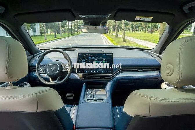 VinFast VF9 7 chỗ màu Xám