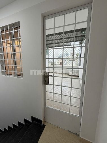 Cho Thuê NHÀ MẶT TIỀN HUỲNH VĂN BÁNH, KINH DOANH TỰ DO, 6PN giá 35tr