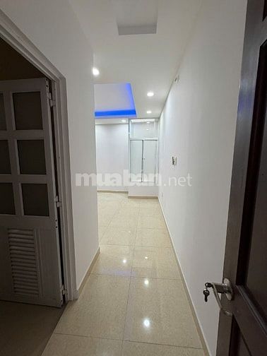 Cho Thuê NHÀ MẶT TIỀN HUỲNH VĂN BÁNH, KINH DOANH TỰ DO, 6PN giá 35tr