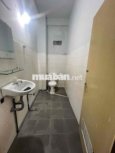Cho thuê phòng rộng 50m2 tại đường hậu Giang quận 6
