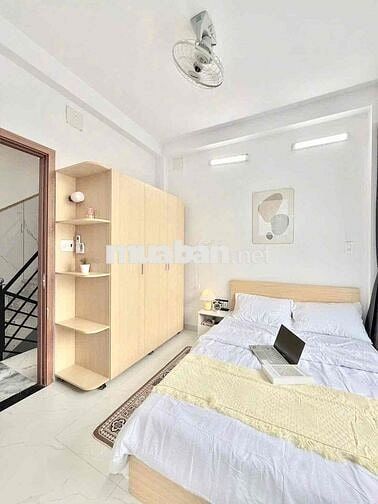 STUDIO BAN CÔNG - CỬA SỔ TRỜI NGAY VÒNG XOAY GIA ĐỊNH