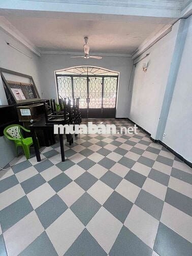 Cho thuê phòng rộng 50m2 tại đường hậu Giang quận 6