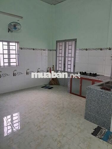 ĐƯỜNG XE ÔTÔ - NHÀ CẤP 4 MỚI XÂY CHƯA Ở