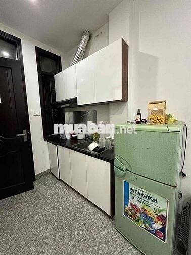 Pass phòng 1n1k ở 19 Hàng Thùng đi bộ được ra Hồ Gươm, có thang máy