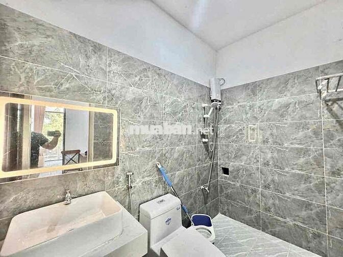 Cho thuê căn hộ 2PN (60m2) Full nội thất Cách Mạng Tháng 8 Quận 3