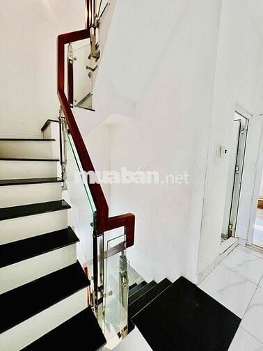 Cho Thuê Nhà DT 3,5x20 1Trệt 2Lầu 4Pn 3Wc Sân Rộng Hẻm Ôtô Ngã Tư Ga