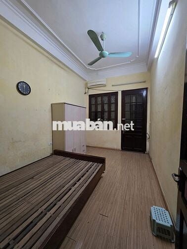 Cho thuê nhà 3 tầng khu vực Tam Trinh, Hà Nội