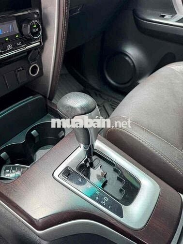 Toyota Fortuner 4x4 AT 2019 Trắng Xăng 75.000 km