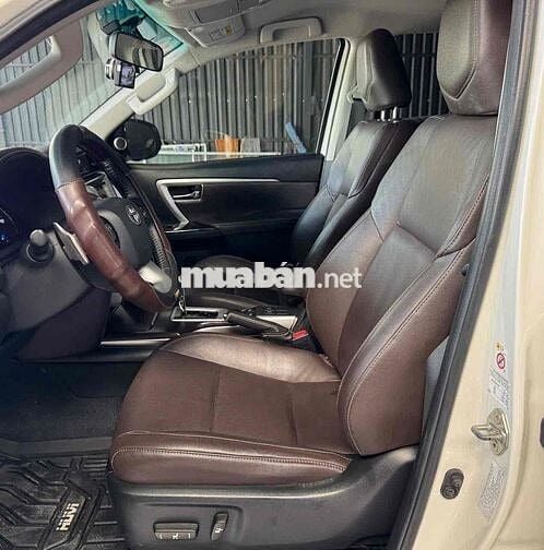 Toyota Fortuner 4x4 AT 2019 Trắng Xăng 75.000 km