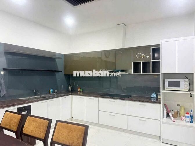 NHÀ 3 TẦNG 3PN 4WC MT NAM VIỆT Á