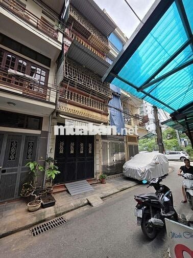 Cho thuê nhà 3 tầng khu vực Tam Trinh, Hà Nội