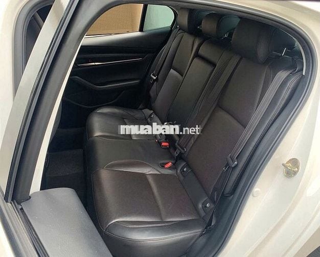 MAZDA 3 1.5 LUXURY 2023 GIA ĐÌNH LƯỚT ĐẸP VAY 70%