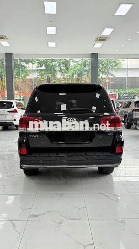 Toyota Land Cruiser 4.6 V8 sản xuất 2020.