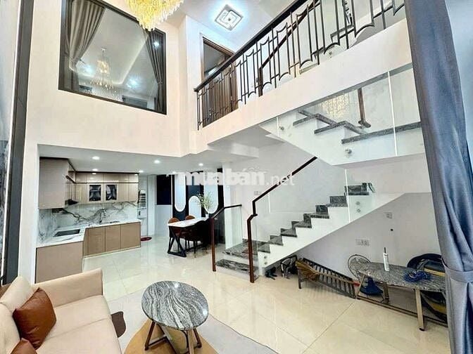 Nhà mới 5x11m gần HXH full nội thất 